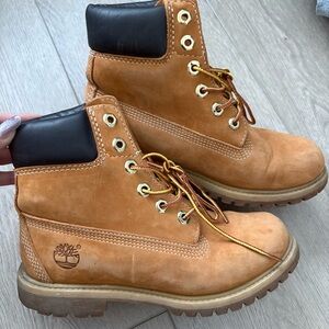 Timberland Black and Tan Leather Footwear